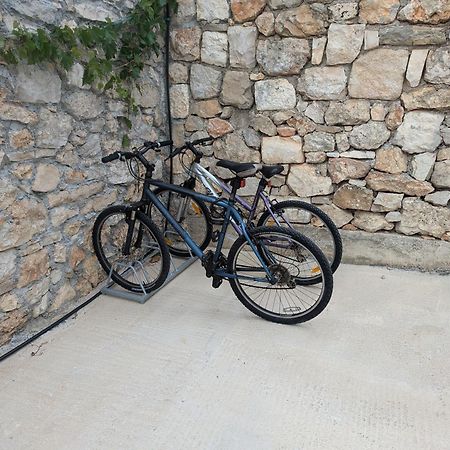הוילה Komiža Rural House Pikola With Sea View On Vis Island מראה חיצוני תמונה