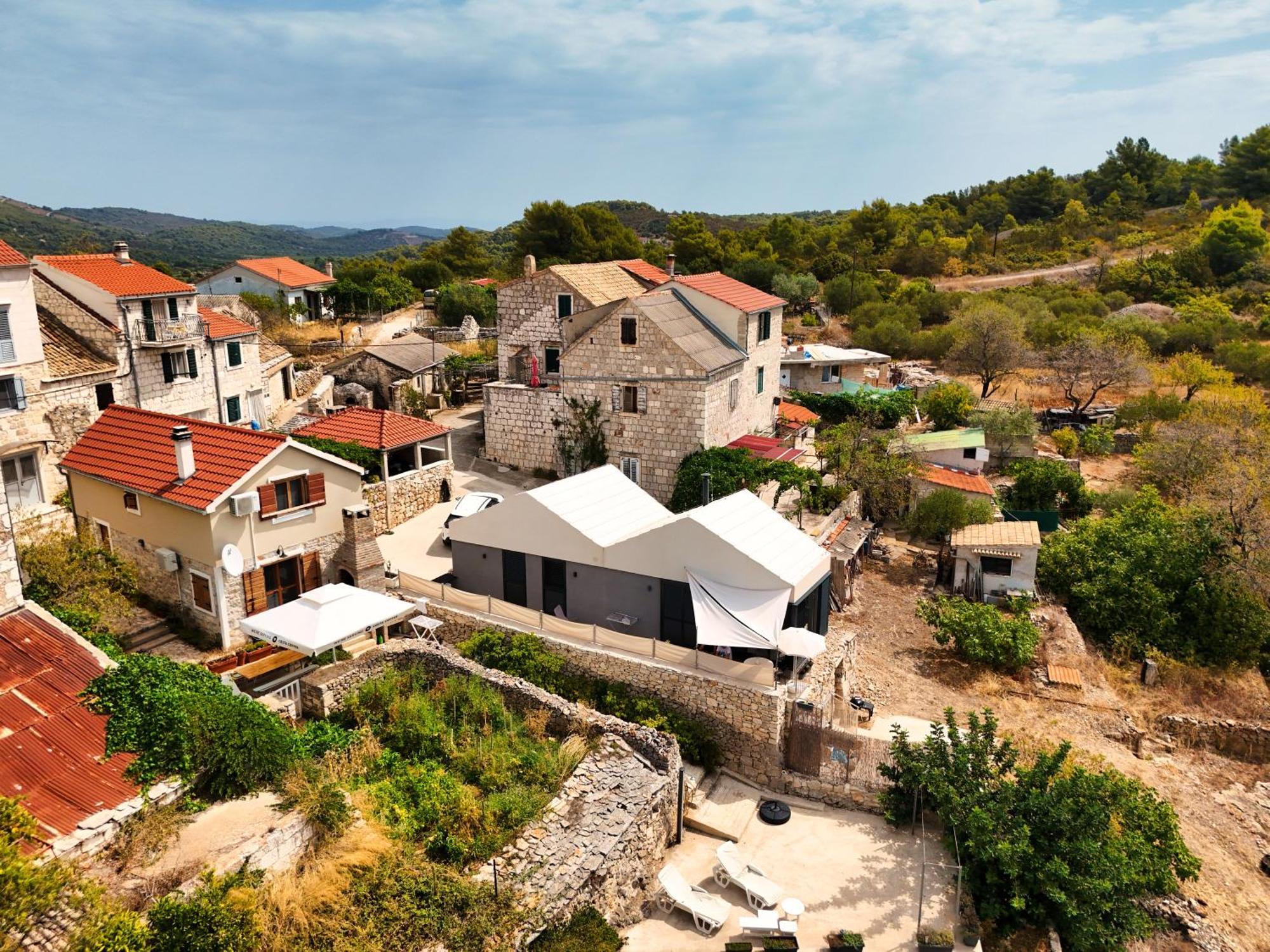 הוילה Komiža Rural House Pikola With Sea View On Vis Island מראה חיצוני תמונה